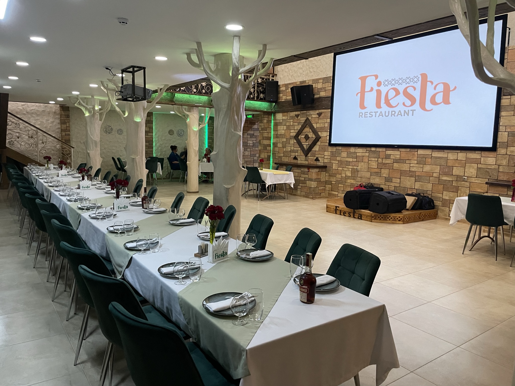 Зал ресрана, 1 этаж